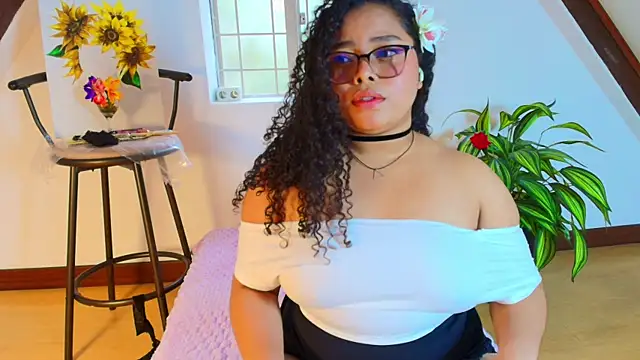 Snapshot of alanaa_gomezz chatting on 07-13-26, 06:33 alanaa gomezz online show from 07-13-26, 06:33