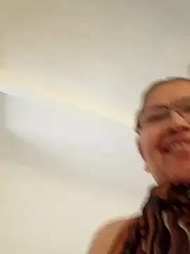 Snapshot of Cessi50 chatting on 11-13-25, 03:55 Cessi50 online show from 11-13-25, 03:55