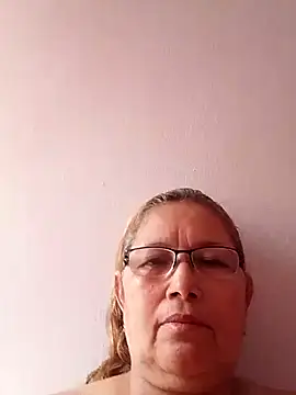 Snapshot of Cessi50 chatting on 11-14-25, 03:11 Cessi50 online show from 11-14-25, 03:11