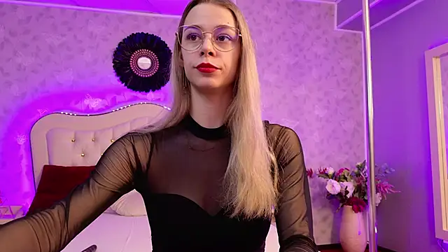 GracieCute online show from 06-20-26, 03:31