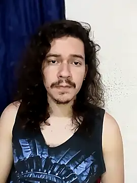 Snapshot of OnixAgata0 chatting on 11-25-25, 01:38 OnixAgata0 online show from 11-25-25, 01:38