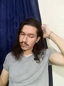 Snapshot of OnixAgata0 chatting on 12-20-25, 04:19 OnixAgata0 online show from 12-20-25, 04:19