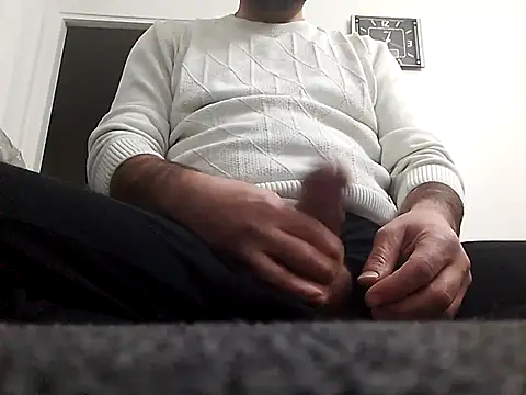 Snapshot of saban_akdogan chatting on 11-30-25, 11:42 saban akdogan online show from 11-30-25, 11:42