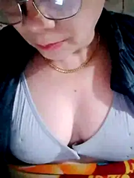 small-house123 online show from 02-03-26, 12:53