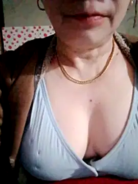 small-house123 online show from 02-05-26, 01:10