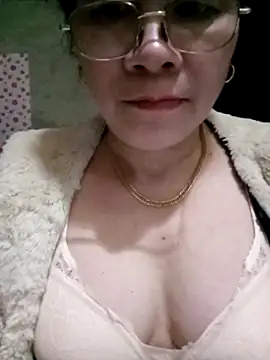 small-house123 online show from 03-09-26, 02:15