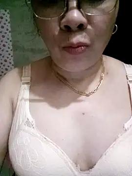 small-house123 online show from 03-12-26, 02:23