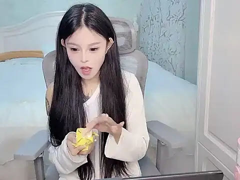 Snapshot of Titoo-170 chatting on 11-24-25, 06:13 Titoo-170 online show from 11-24-25, 06:13