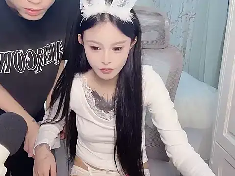 Snapshot of Titoo-170 chatting on 11-27-25, 09:22 Titoo-170 online show from 11-27-25, 09:22