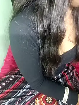 Snapshot of Hey_shiviii chatting on 02-23-26, 03:53 Hey shiviii online show from 02-23-26, 03:53