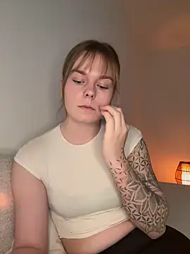 LisaFreierxx online show from 05-19-26, 06:14