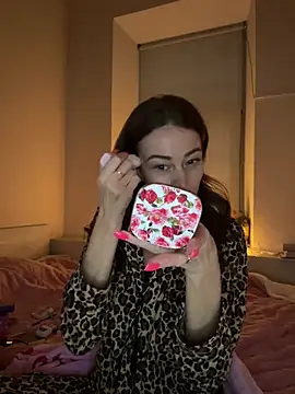 Snapshot of Sindy_Energy chatting on 01-31-26, 08:51 Sindy Energy online show from 01-31-26, 08:51