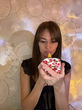 Snapshot of Sindy_Energy chatting on 03-08-26, 04:33 Sindy Energy online show from 03-08-26, 04:33