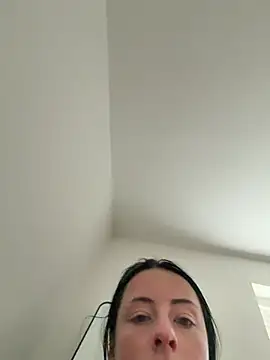 Snapshot of Bethrae25 chatting on 05-30-26, 06:49 Bethrae25 online show from 05-30-26, 06:49