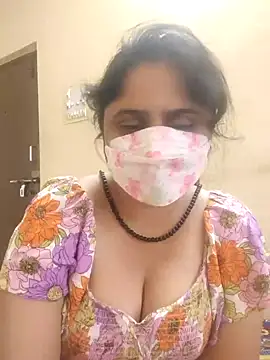 Snapshot of mouni499 chatting on 02-16-26, 11:17 mouni499 online show from 02-16-26, 11:17