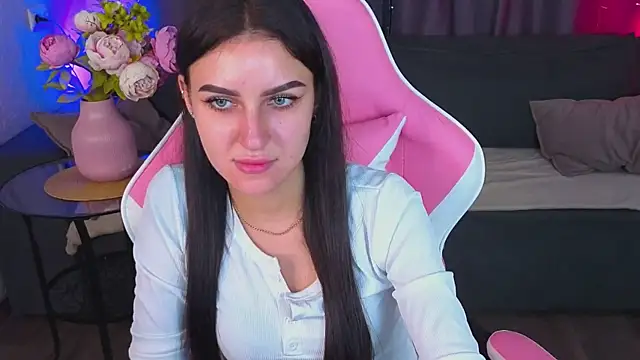 Katrin Mur online show from 11-05-25, 03:34