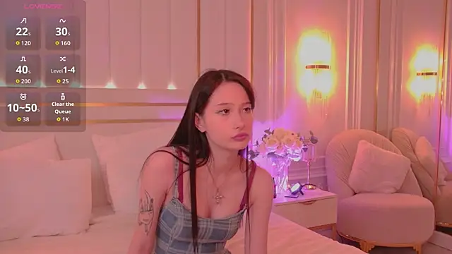 GladysMoore online show from 11-03-25, 02:40