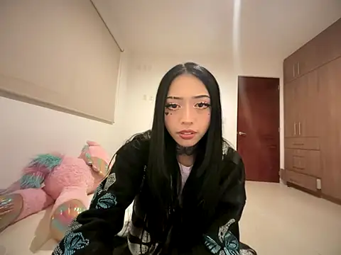 Snapshot of JIORYOvO chatting on 11-24-25, 01:16 JIORYOvO online show from 11-24-25, 01:16