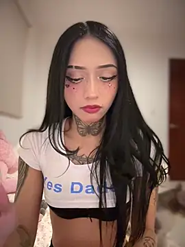 Snapshot of JIORYOvO chatting on 02-08-26, 03:32 JIORYOvO online show from 02-08-26, 03:32