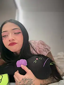 Snapshot of JIORYOvO chatting on 02-21-26, 10:22 JIORYOvO online show from 02-21-26, 10:22