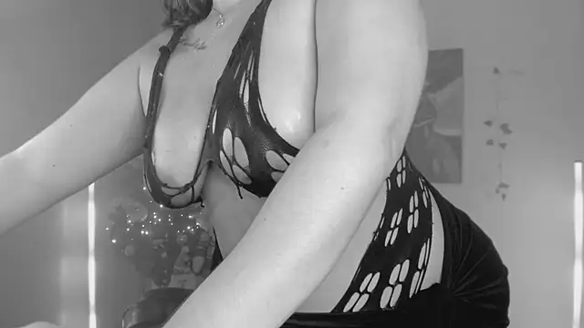 Cleopatra COL online show from 12-05-25, 01:47