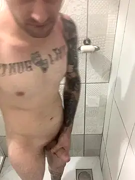 Snapshot of Manfredini607452 chatting on 11-25-25, 01:05 Manfredini607452 online show from 11-25-25, 01:05