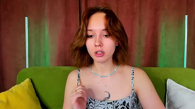 Snapshot of RikkiChoco chatting on 11-12-25, 08:37 RikkiChoco online show from 11-12-25, 08:37