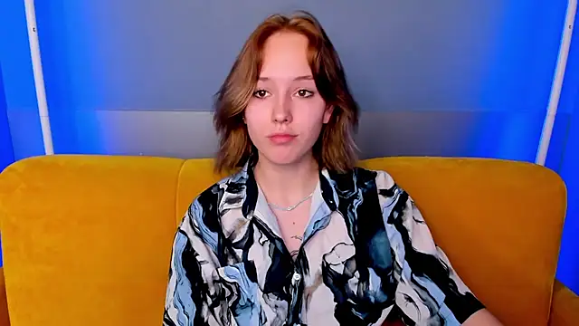 Snapshot of RikkiChoco chatting on 11-18-25, 08:19 RikkiChoco online show from 11-18-25, 08:19