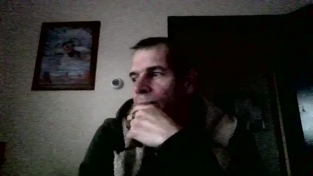 Snapshot of paulus52 chatting on 11-18-25, 12:09 paulus52 online show from 11-18-25, 12:09