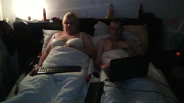 Snapshot of paulus52 chatting on 01-12-26, 08:14 paulus52 online show from 01-12-26, 08:14