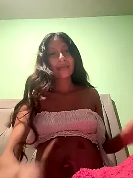 Snapshot of hornyyoungmomy chatting on 11-01-25, 11:07 hornyyoungmomy online show from 11-01-25, 11:07