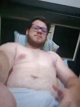 Snapshot of Purple_Mario chatting on 11-08-25, 06:40 Purple Mario online show from 11-08-25, 06:40