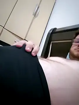 Snapshot of Purple_Mario chatting on 11-16-25, 05:07 Purple Mario online show from 11-16-25, 05:07