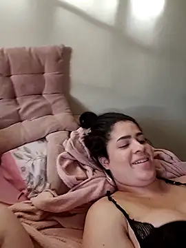 Snapshot of Purple_Mario chatting on 01-06-26, 09:18 Purple Mario online show from 01-06-26, 09:18