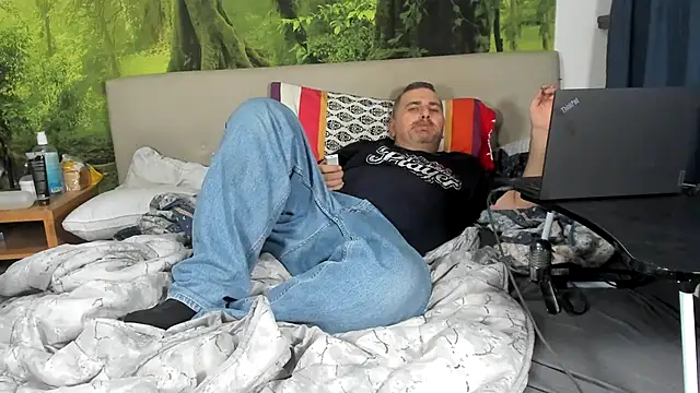 chubbydaddybear82 online show from 11-09-25, 05:17