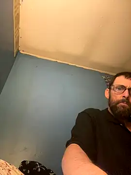 Snapshot of bigdaddyandqueenn chatting on 11-07-25, 11:49 bigdaddyandqueenn online show from 11-07-25, 11:49