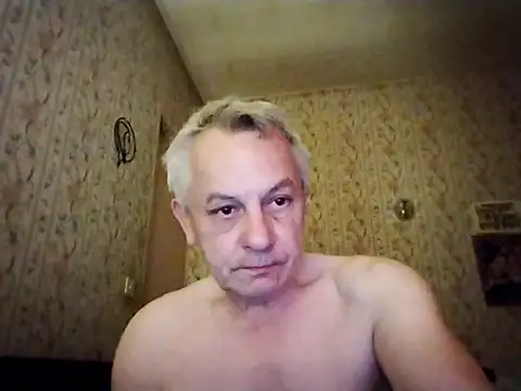 Snapshot of Naturi6 chatting on 03-10-26, 02:16 Naturi6 online show from 03-10-26, 02:16