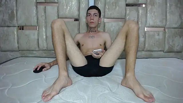 Snapshot of Who-am-I-201 chatting on 11-27-25, 10:01 Who-am-I-201 online show from 11-27-25, 10:01