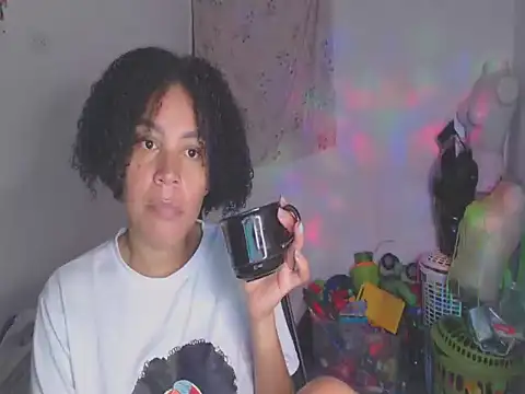 shayna cute online show from 05-27-26, 01:57