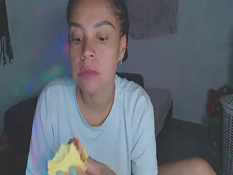 shayna cute online show from 06-09-26, 12:55