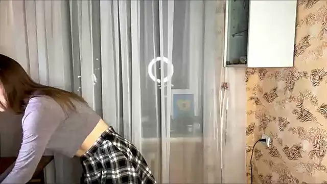 Snapshot of Kalli_ly chatting on 12-01-25, 02:22 Kalli ly online show from 12-01-25, 02:22