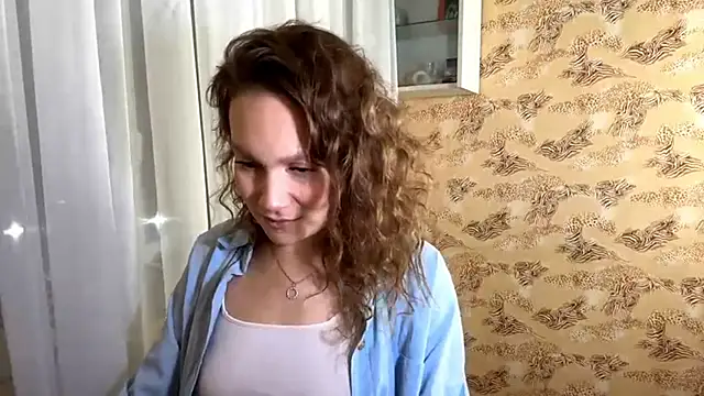 Snapshot of Kalli_ly chatting on 12-05-25, 02:25 Kalli ly online show from 12-05-25, 02:25