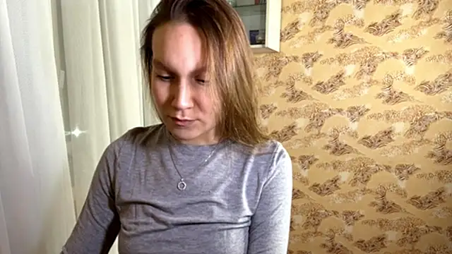 Snapshot of Kalli_ly chatting on 12-18-25, 02:01 Kalli ly online show from 12-18-25, 02:01