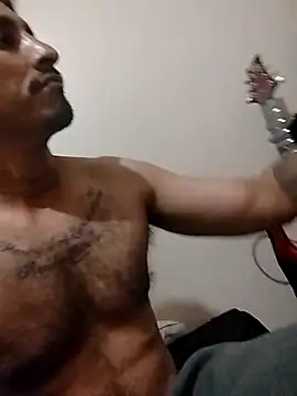 Snapshot of m8je chatting on 11-02-25, 01:57 m8je online show from 11-02-25, 01:57