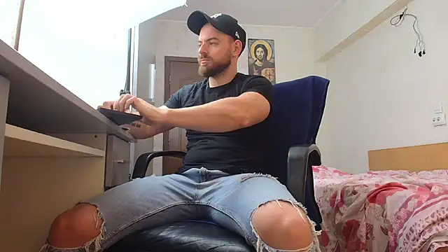 Snapshot of Ryanstone_ chatting on 06-01-26, 03:30 Ryanstone online show from 06-01-26, 03:30