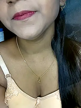 Snapshot of Neha533 chatting on 11-05-25, 06:08 Neha533 online show from 11-05-25, 06:08