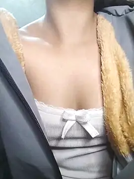 Ye n online show from 11-18-25, 05:12