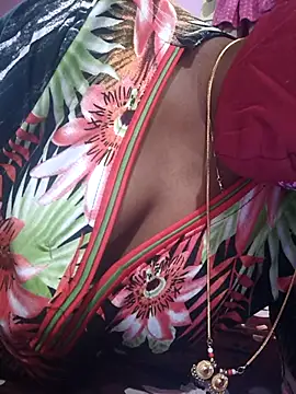 hyd couple7878 online show from 11-14-25, 09:52