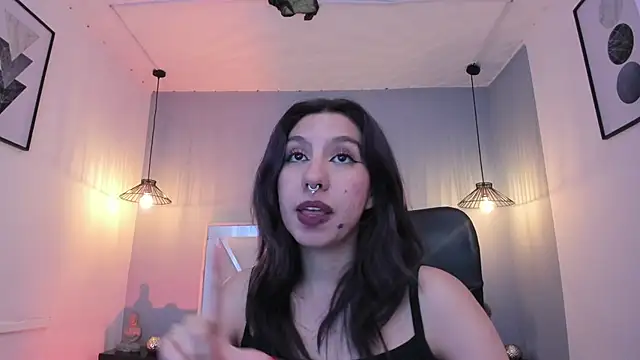 Snapshot of zoe-moreau chatting on 02-09-26, 08:57 zoe-moreau online show from 02-09-26, 08:57