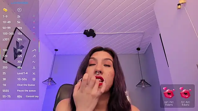 Snapshot of zoe-moreau chatting on 03-05-26, 08:16 zoe-moreau online show from 03-05-26, 08:16